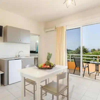 Eugenia Studios & Apartments