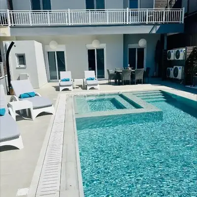 Flev's Luxury House with pool