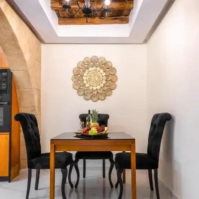 Odysseus Luxury House