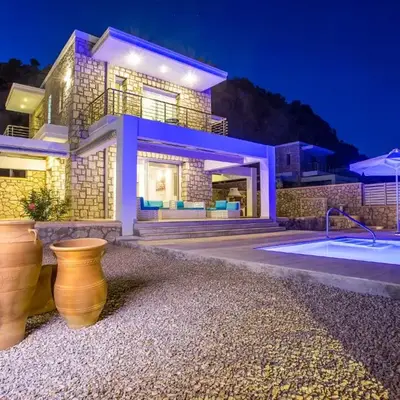 Villa in Rhodes with Infinity Pool & BBQ