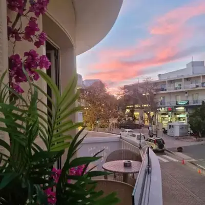 Golden City Center Suites