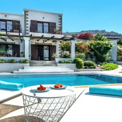 Villa Sunshine very close to the beach