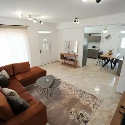 Anna's Apartments