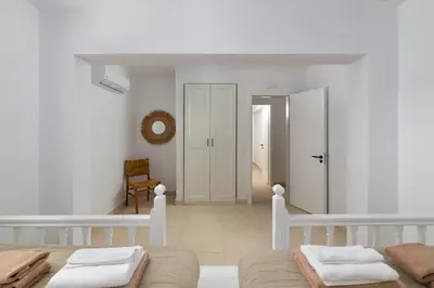 Gallery image of Sealove Villa - Luxury Pool - Up to 21 Guests in Lachania