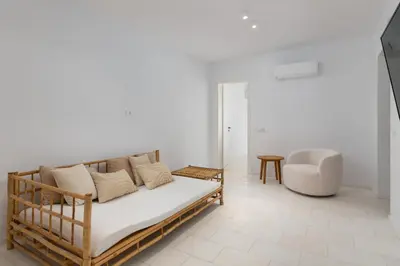 Gallery image of Sealove Villa - Luxury Pool - Up to 21 Guests in Lachania
