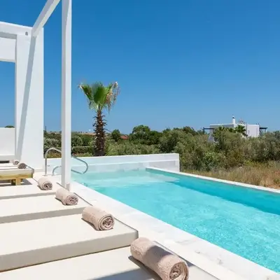 Sealove Villa - Luxury Pool - Up to 21 Guests