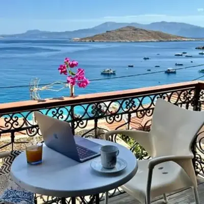 Maestro apartment Chalki