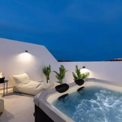 Onar Luxury Suites - Jacuzzi Terrace
