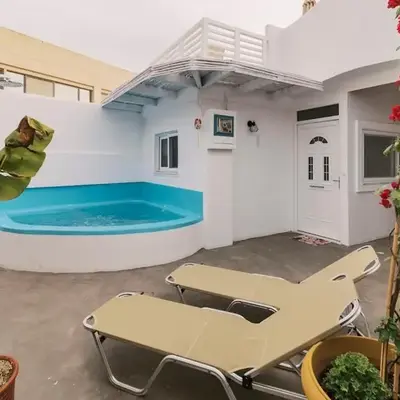 Nora's ixia summer house