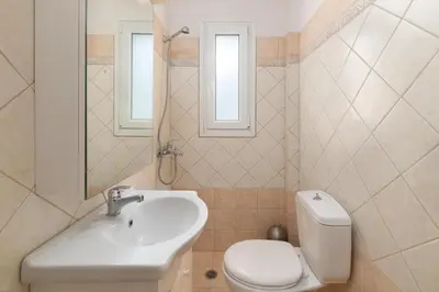 Gallery image of Haraki Hill & Seaview - Luxury Penthouse in Haraki