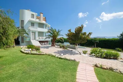 Gallery image of Haraki Hill & Seaview - Luxury Penthouse in Haraki
