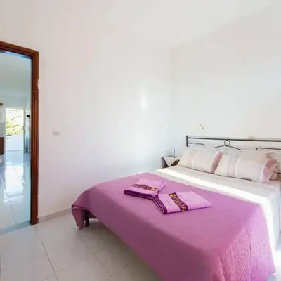 Merryland Studios & Apartments