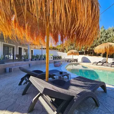 Dream Luxury Suites & Apartment Pastida
