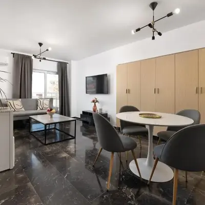 Elli City Apartment