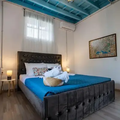 Xenofon Traditional Rooms