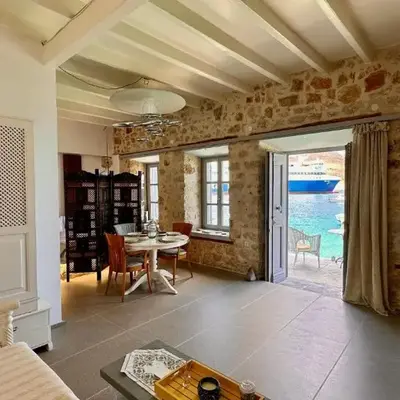 H-aris Seafront Mansion