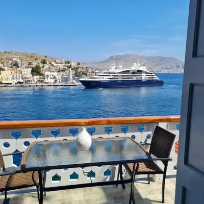 Hermes Traditional house in Gialos