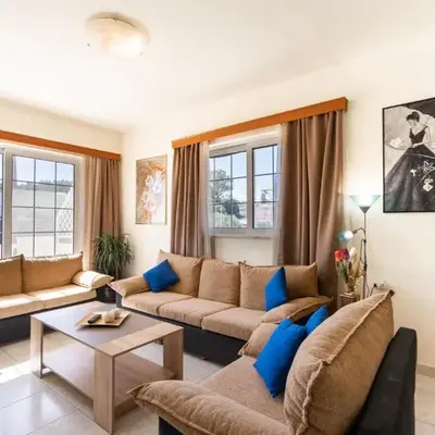 COLONIAL FAMILY apartment #3