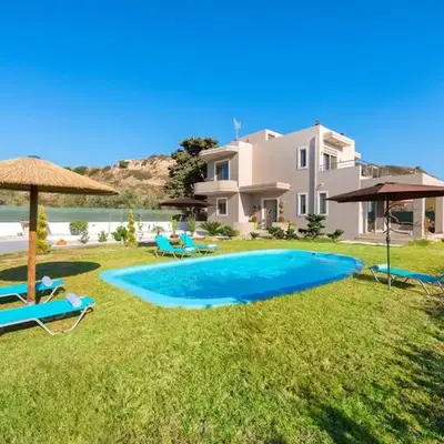 Aelia Luxury Apartment-with swimming pool