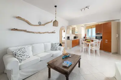 Gallery image of Haraki Hill & Seaview - Aelia Apartment in Haraki