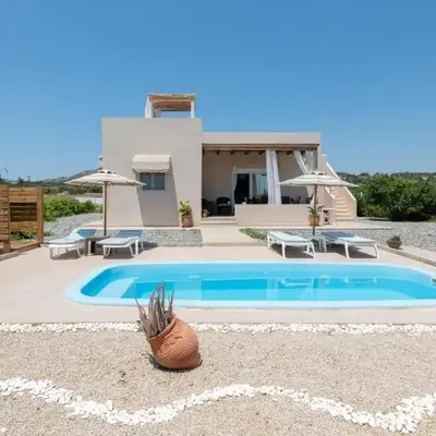 Gennadi Serenity House- beachfront villa with pool