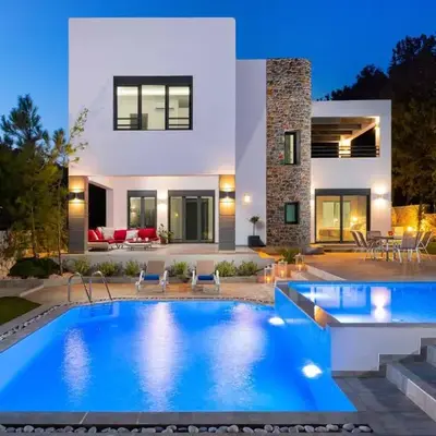 Villa Summer Light