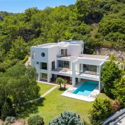 Ixian Hilltop Villa