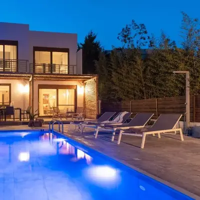 Luxury NissoVilla with Private Pool & Sea Views