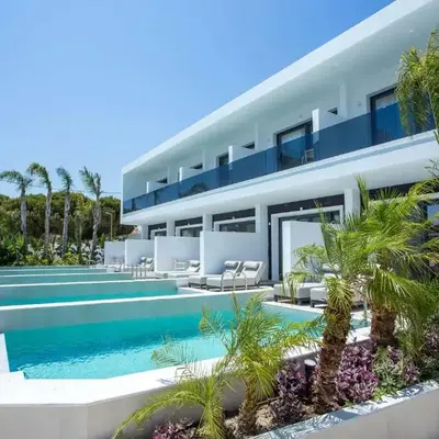 Vanik Suites