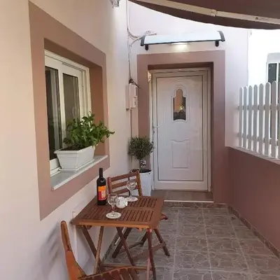 FANES HOUSE