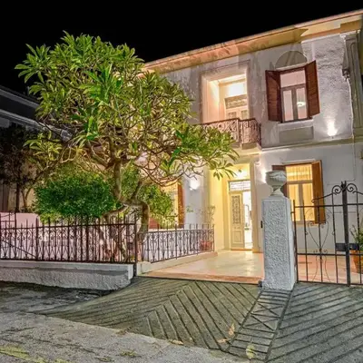 Arhondiko Apartment VS Rhodes Town