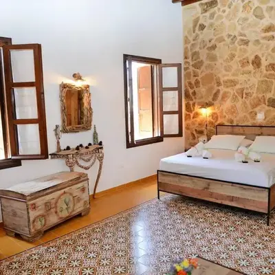 Meandros Suite in Old Town