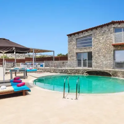 Villa Alcyone Seastone by Villa Plus