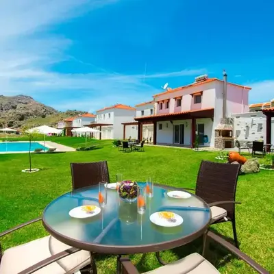 Renthub Villas at Kolympia