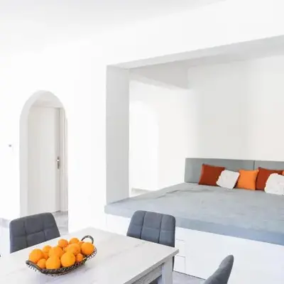 Kastrena House